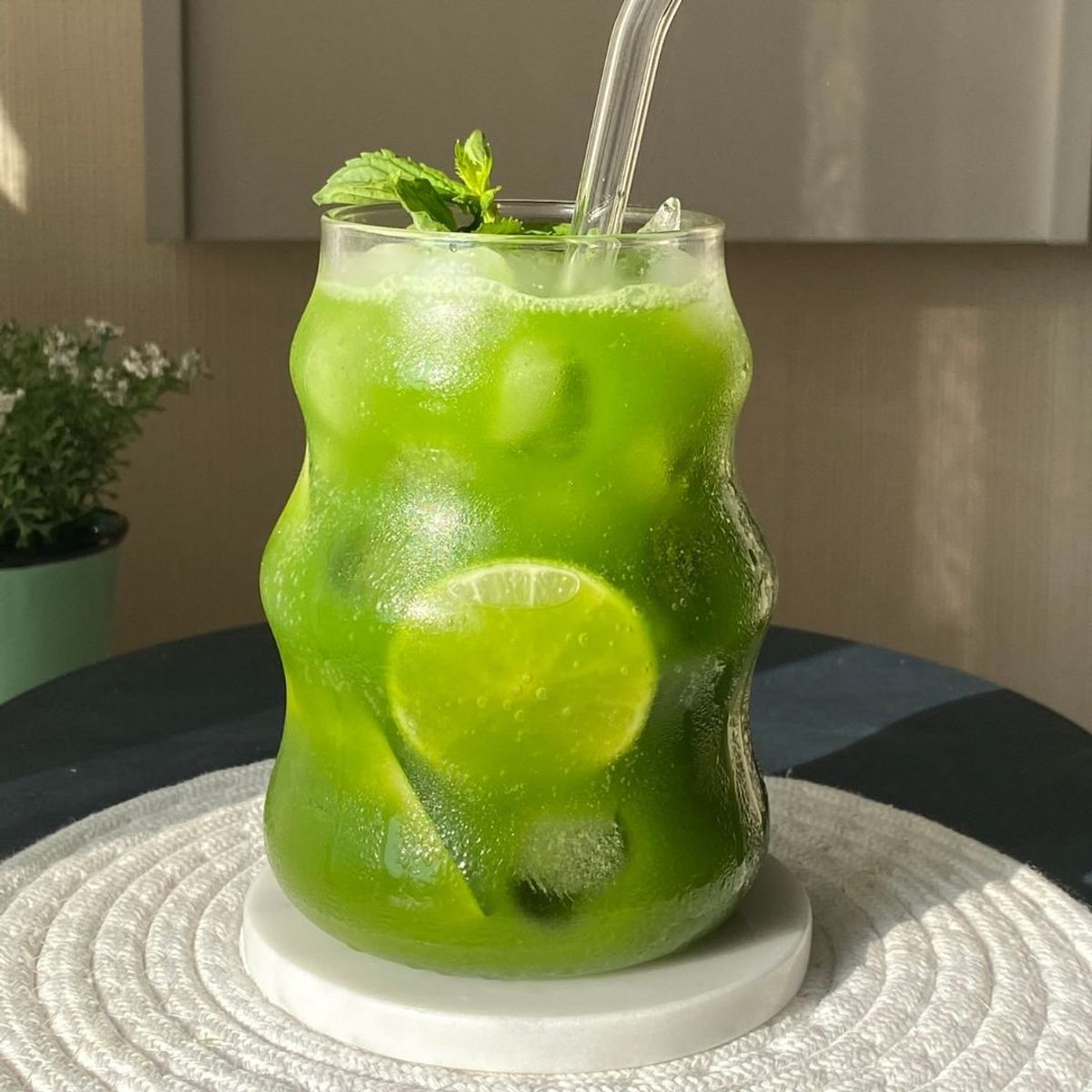 MOLAND - 2 Vasos Montana liso con tapa de bambú y cañita de vidrio