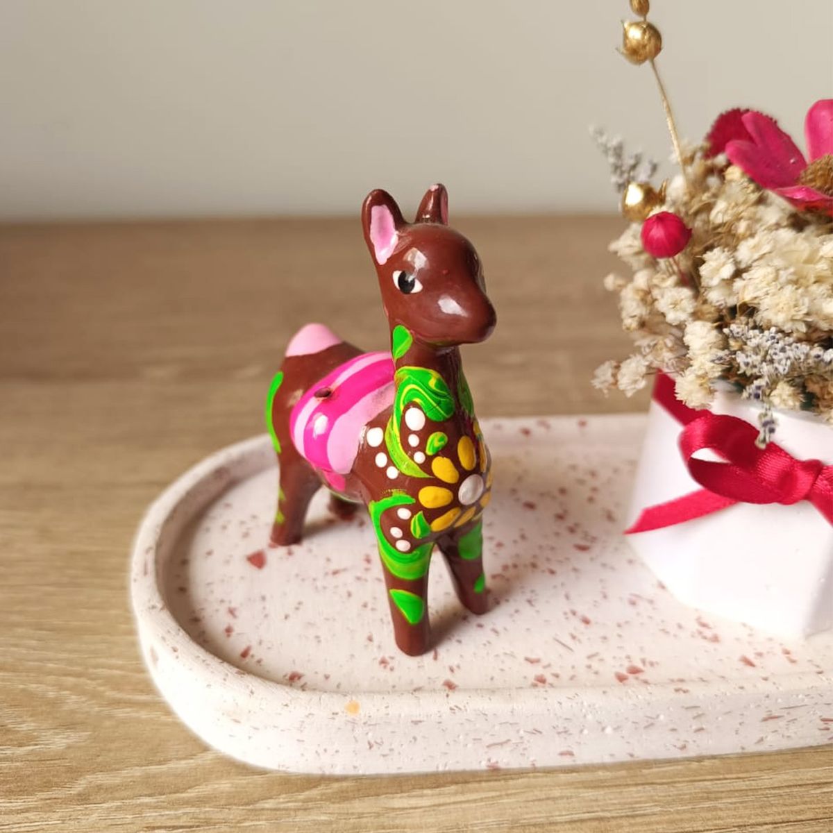 GENERICO - Pack Deco Fiestas Patrias Bandeja + Vicuña + Arreglo Floral