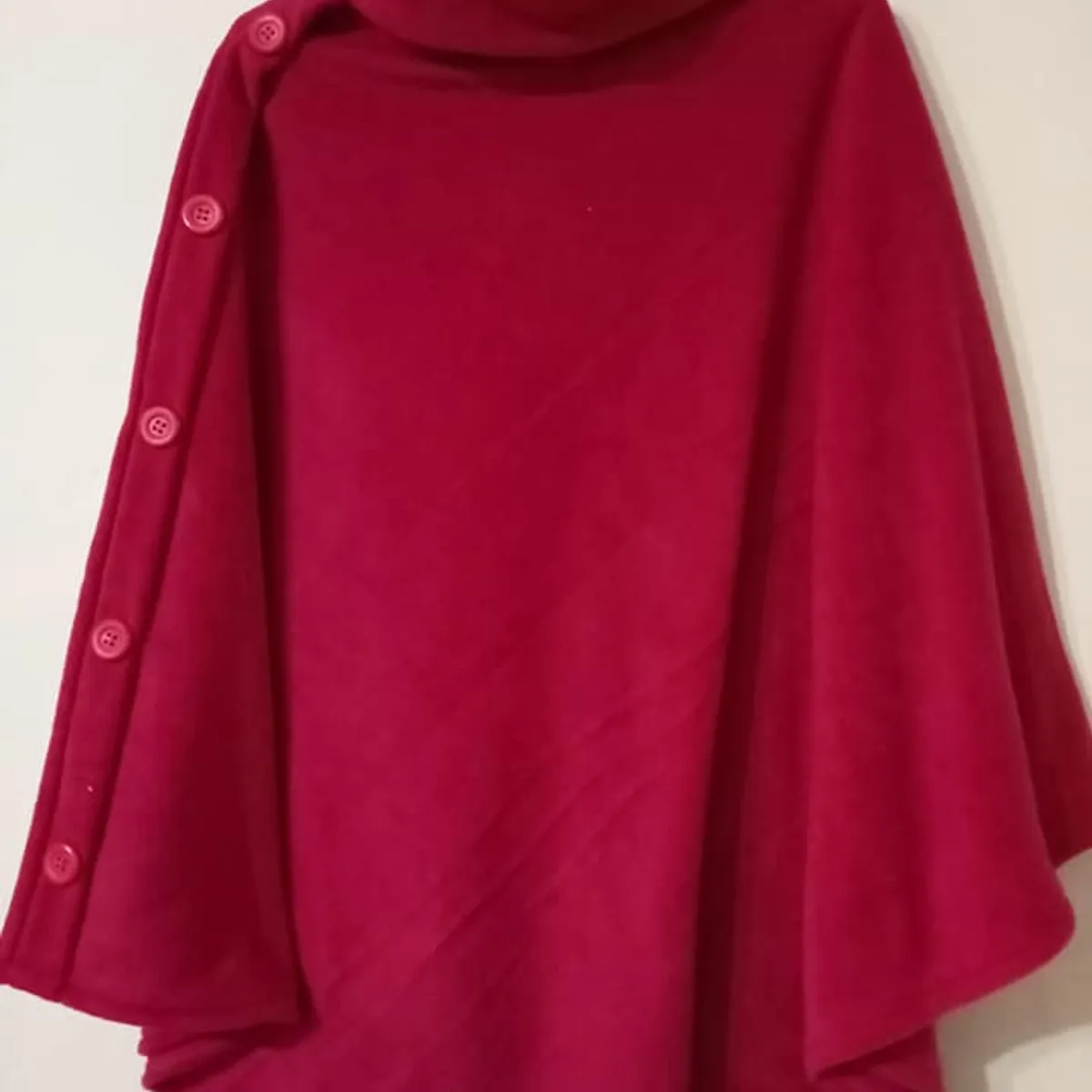 GENERICO - Poncho Mujer - Diseño Valquiria