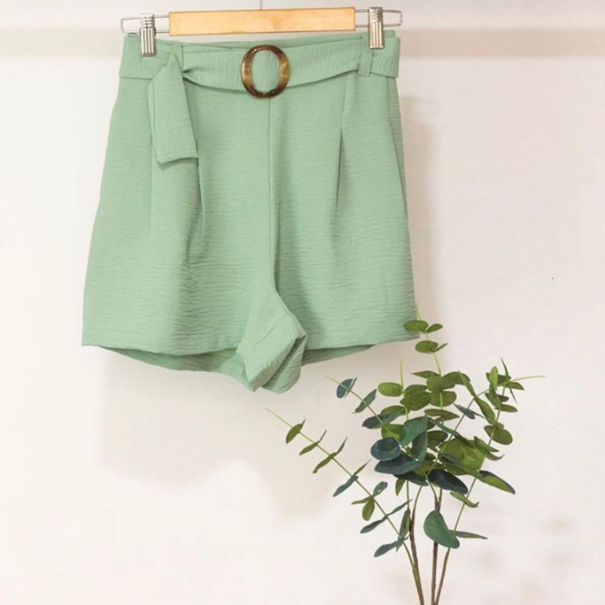 AMA OUTFITTERS - SHORT MARTINA CON CINTURON