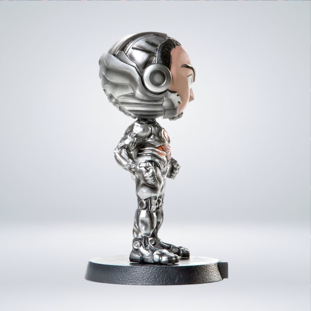 IRON STUDIOS - FIGURA IRON STUDIO CYBORG - JUSTICE LEAGUe