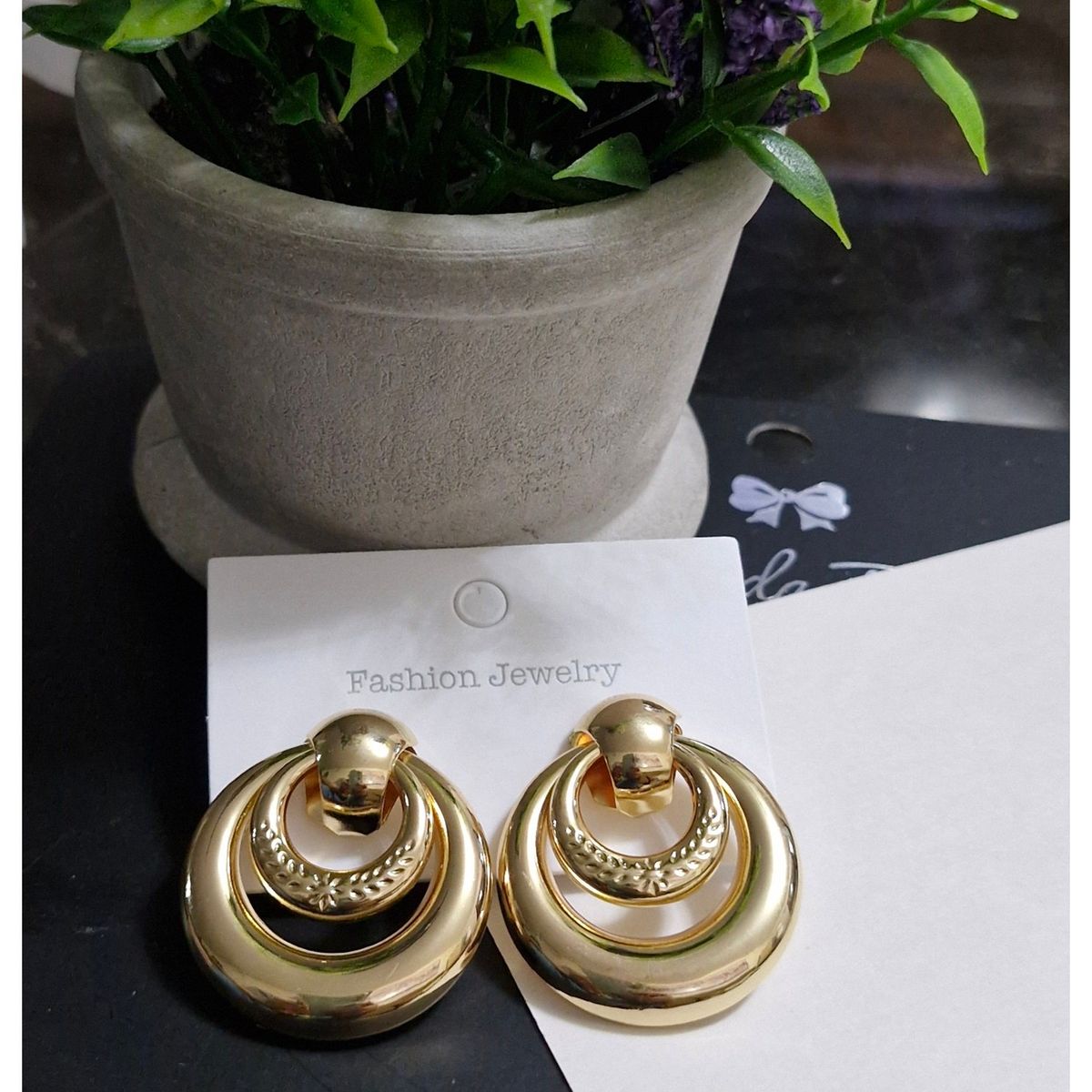 GENERICO - Elegantes Aretes Monet de acero dorado - Chunky