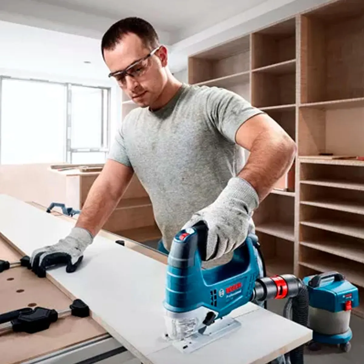 BOSCH - Sierra Caladora Bosch GST 750 520W 20 mm