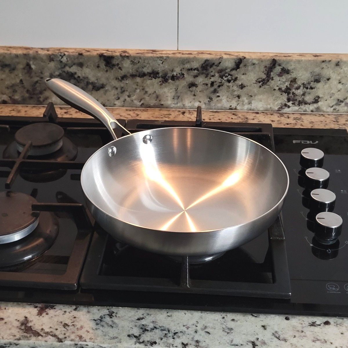 SHELTER - Sartén Shelter Mediana de Acero Inoxidable / 24cm / 3 Capas