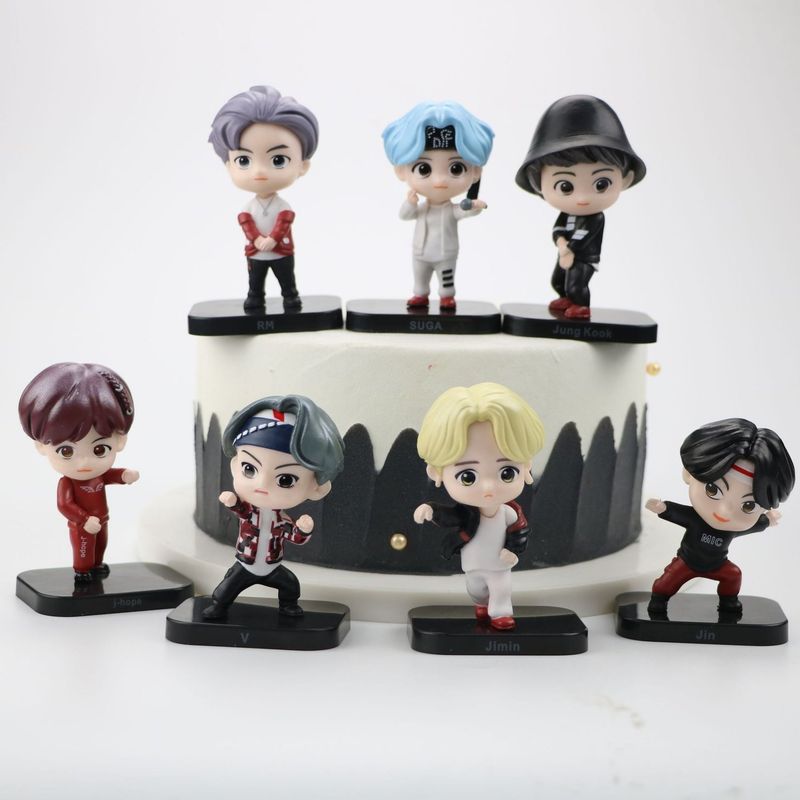 TIOZONEY - 7 BTS Anime KPOP Star Doll Army Gift Doll Colección