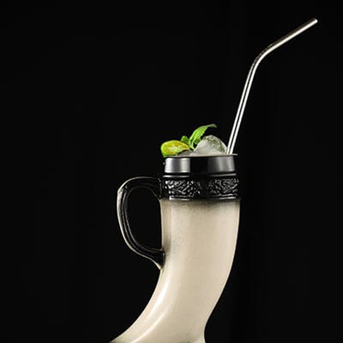 GENERICO - Taza Tiki Cuerno Cerámica 460ml