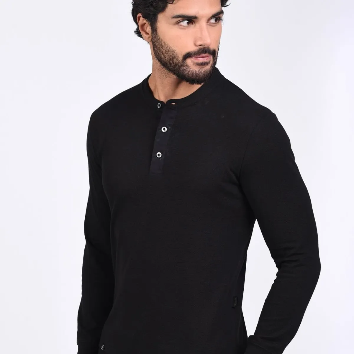 STEALTH - Polo Manga Larga Cuello Henley Hombre Stealth