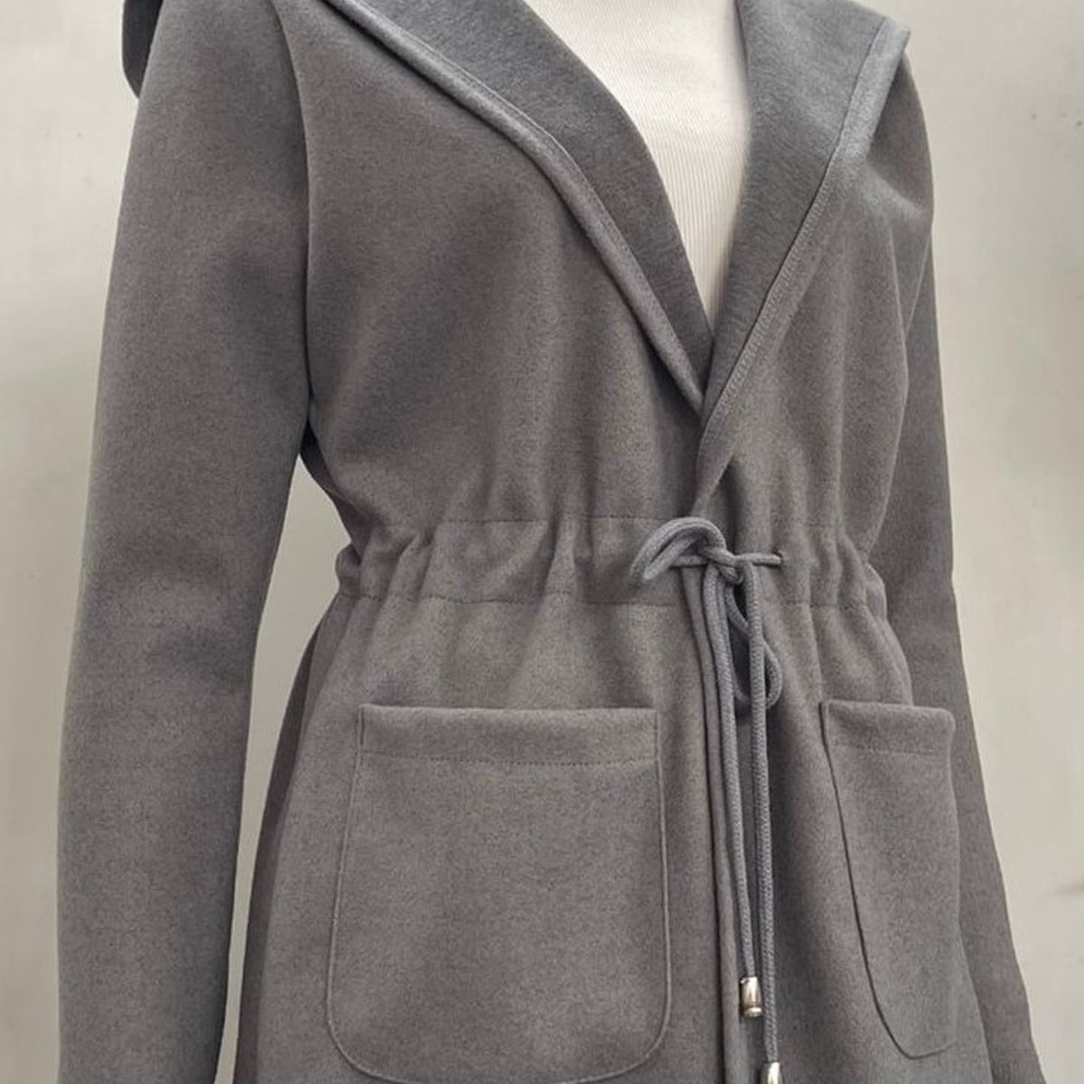 ALLEZ COLLECTION - CAPA CON CAPUCHA  VERSATIL PARA MUJER