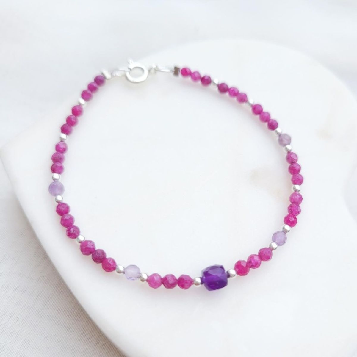 INTUERI - Pulsera Rubí con Amatista