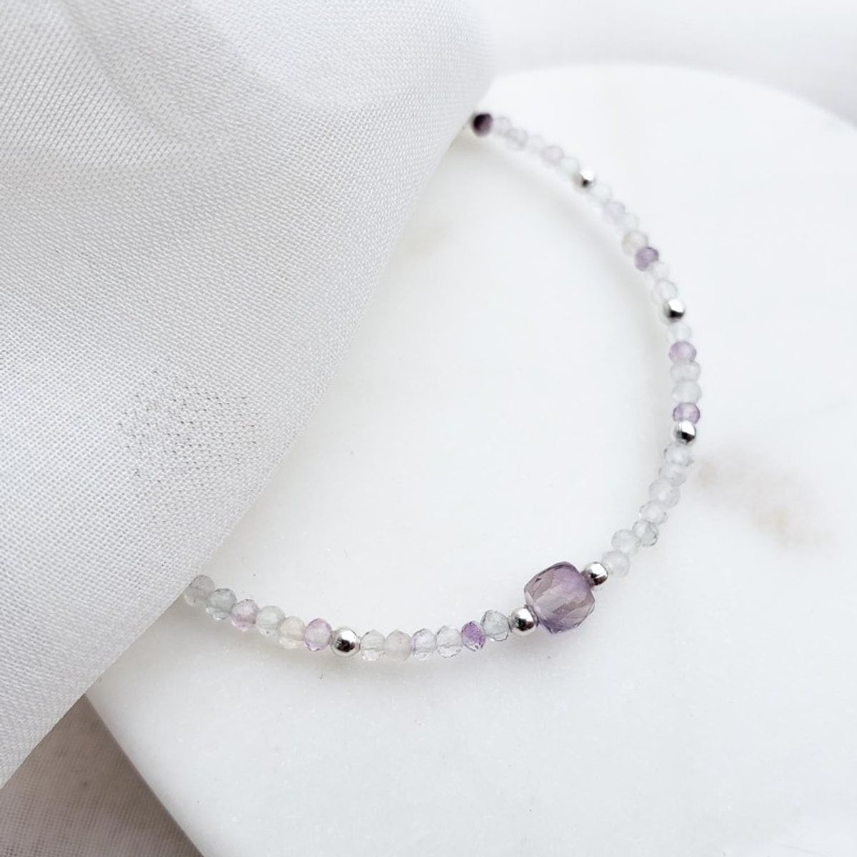 INTUERI - Pulsera de piedra Flourita