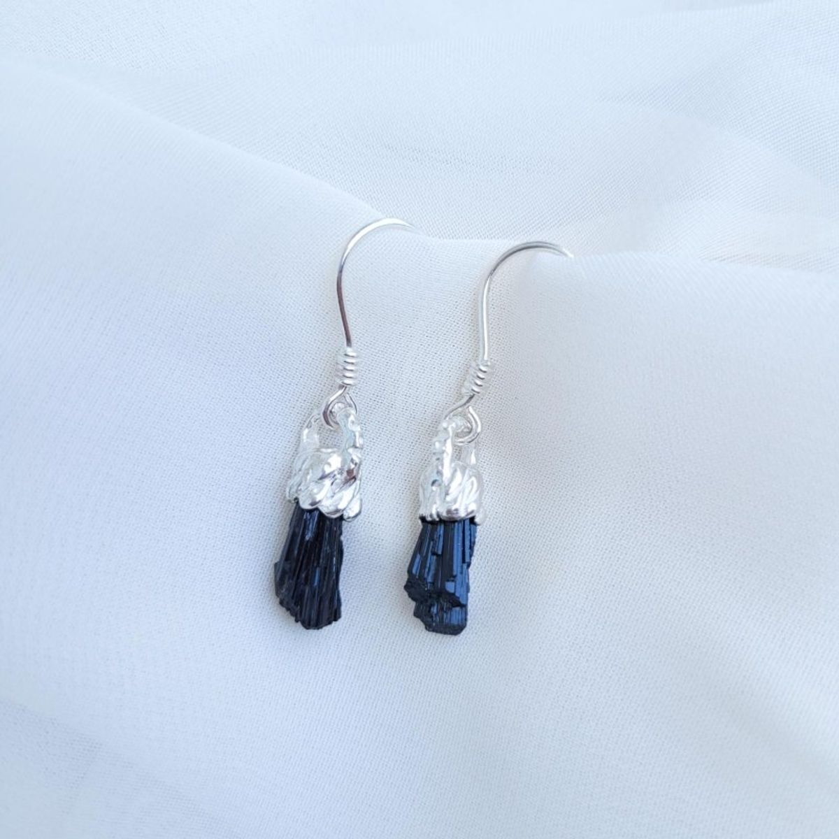 INTUERI - Aretes Turmalina Negra