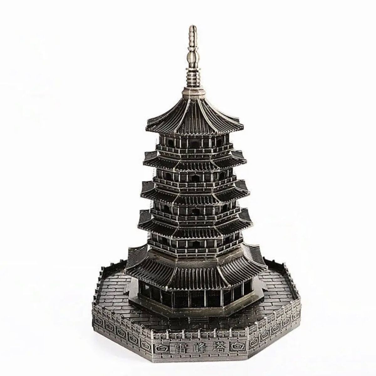 GIADE - Estatuilla Mith Pagoda China de Metal Plateado 16 cm