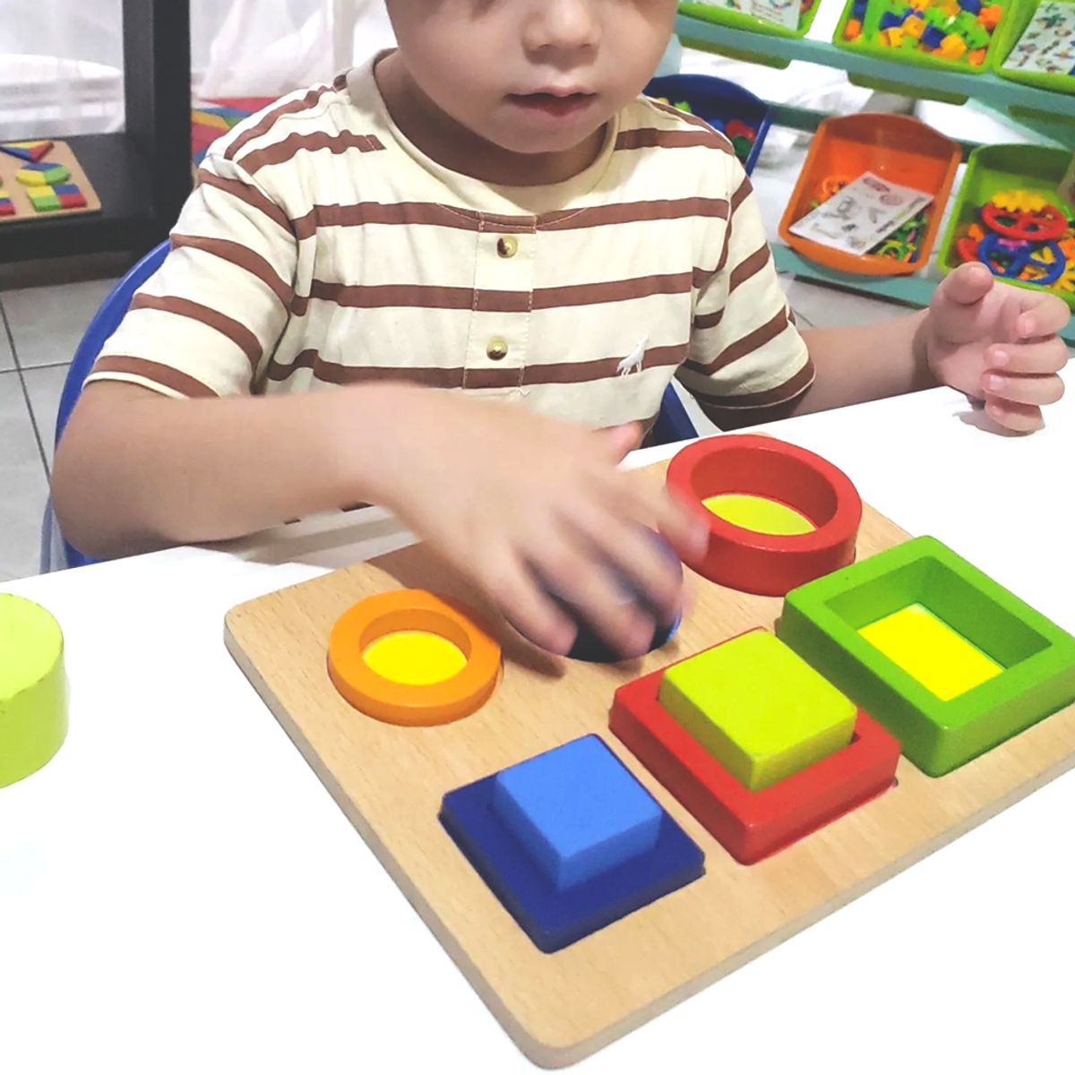 GENERICO - Juego En Madera De Encastre Cuadrados Y Círculos