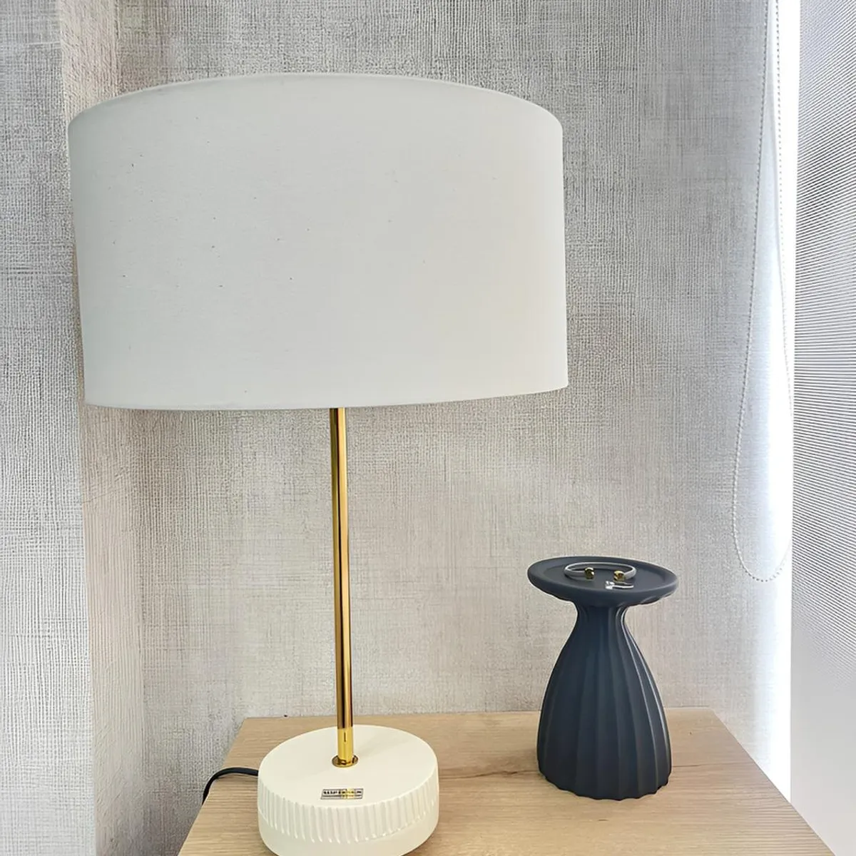 MAP DESIGN HOME - Lampara de Mesa Genesis 54x35 cm