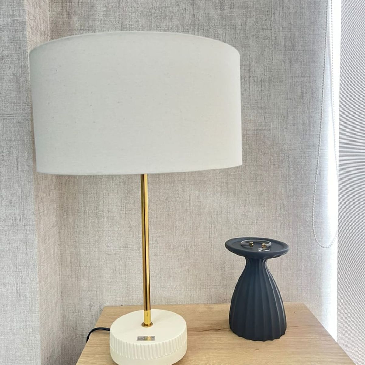 MAP DESIGN HOME - Lampara de Mesa Genesis 54x35 cm