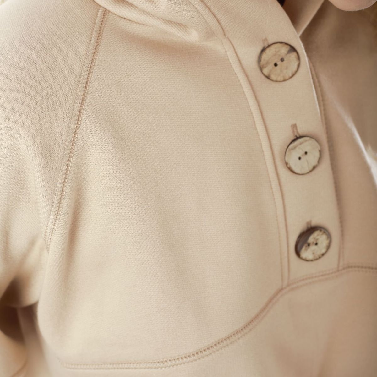 GENERICO - POLERA CON CAPUCHA MUJER XMN