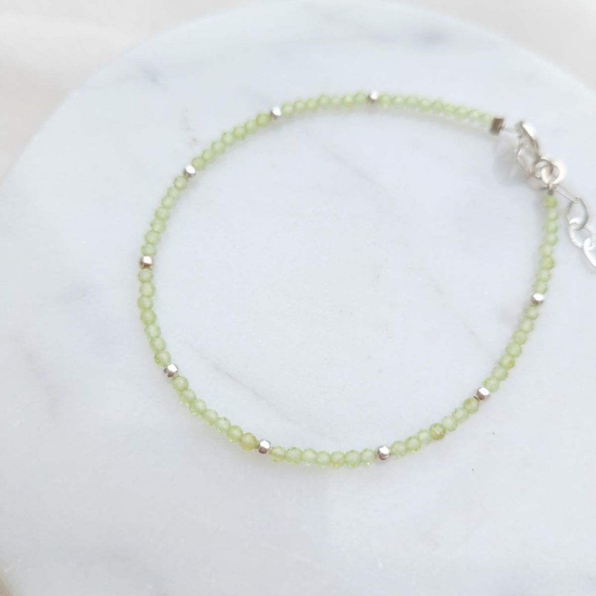 INTUERI - Pulsera Peridoto - 2mm
