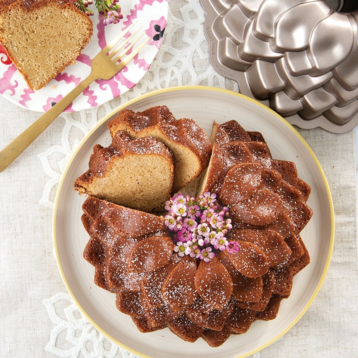 NORDIC WARE - Molde Bundt Blossom