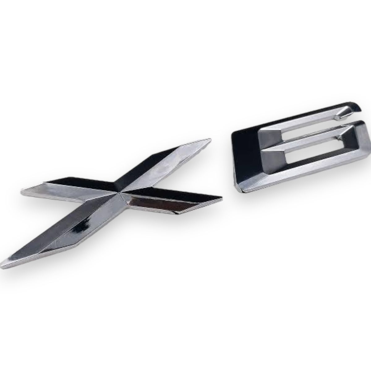 GENERICO - EMBLEMA BMW  X6