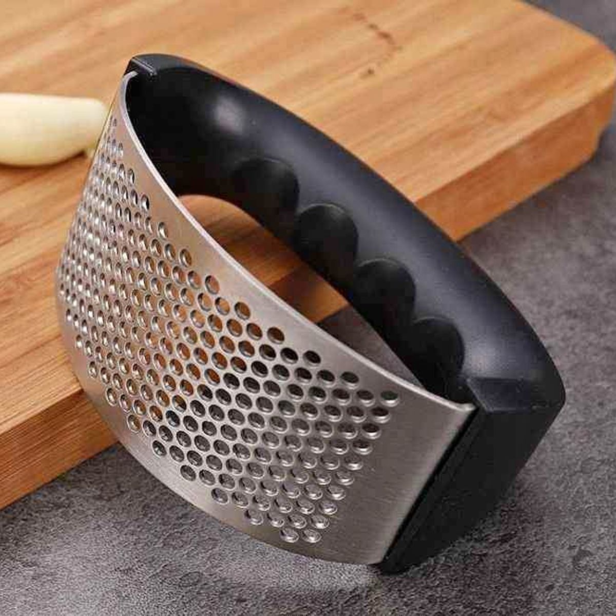 GENERICO - APLASTADOR DE AJOS CON MANGO RESISTENTE