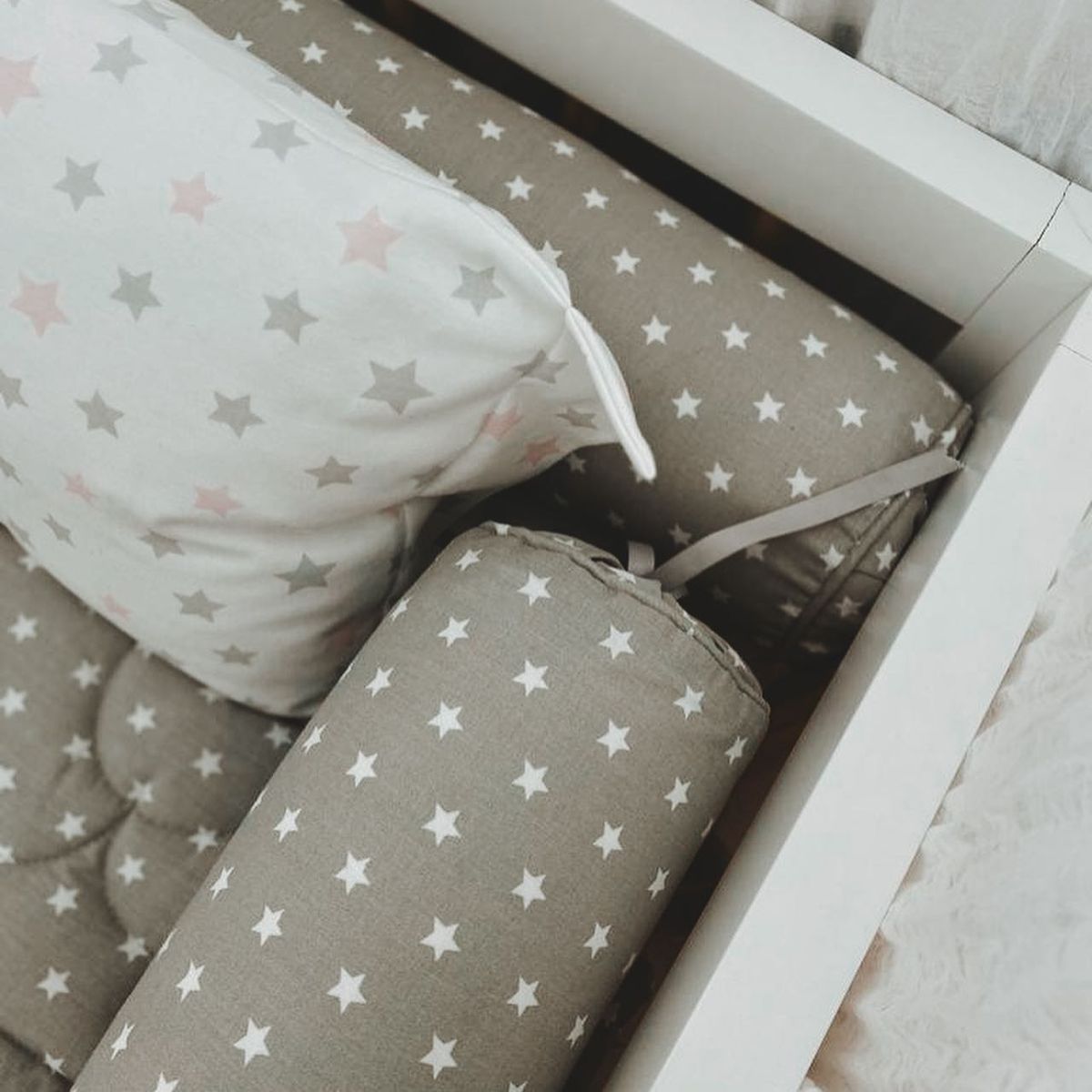 GENERICO - Bumpers Tubulares de cuna - diseño estrellitas -4 piezas