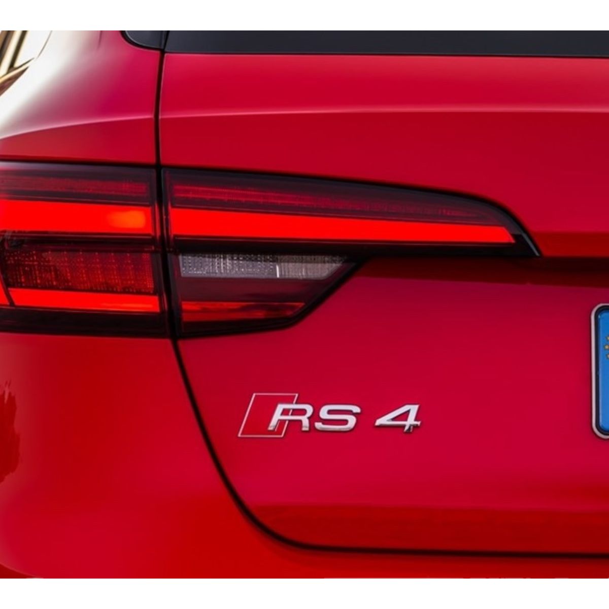 GENERICO - EMBLEMA RS4 AUDI