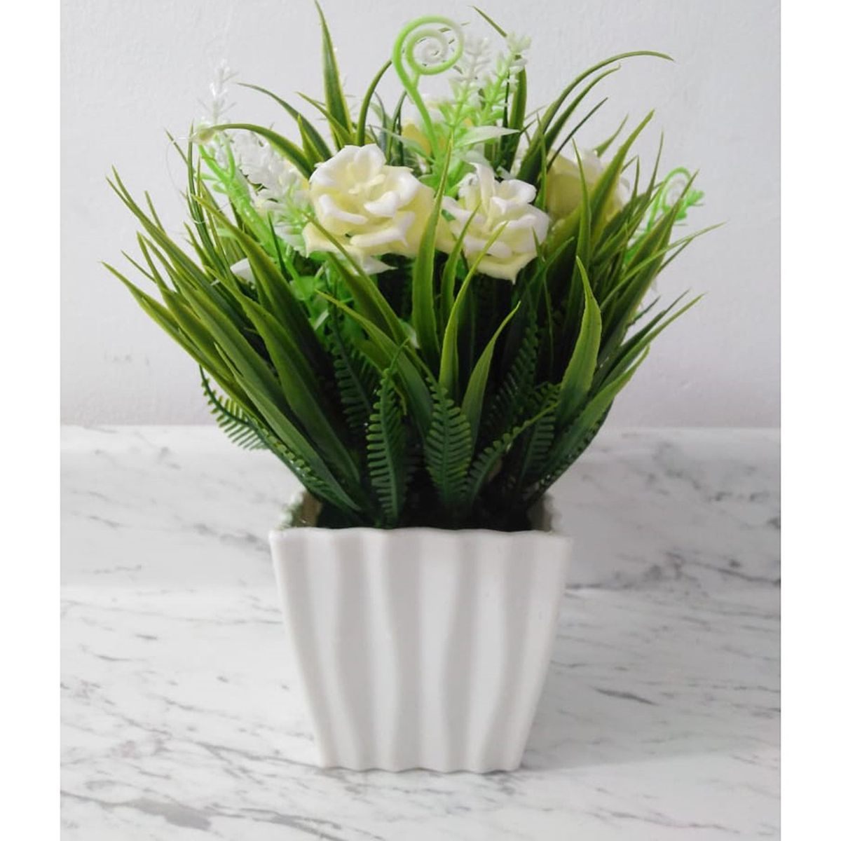 GENERICO - Flores artificiales arreglo floral jardin en crema