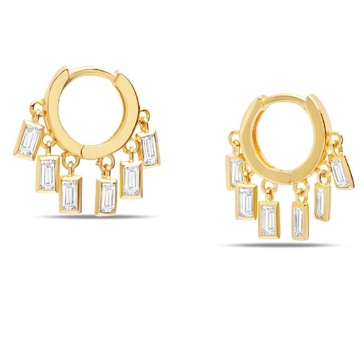 CRISLU - Aretes de Argollas con prismas baguette Dangle Huggies - C de CRISLU