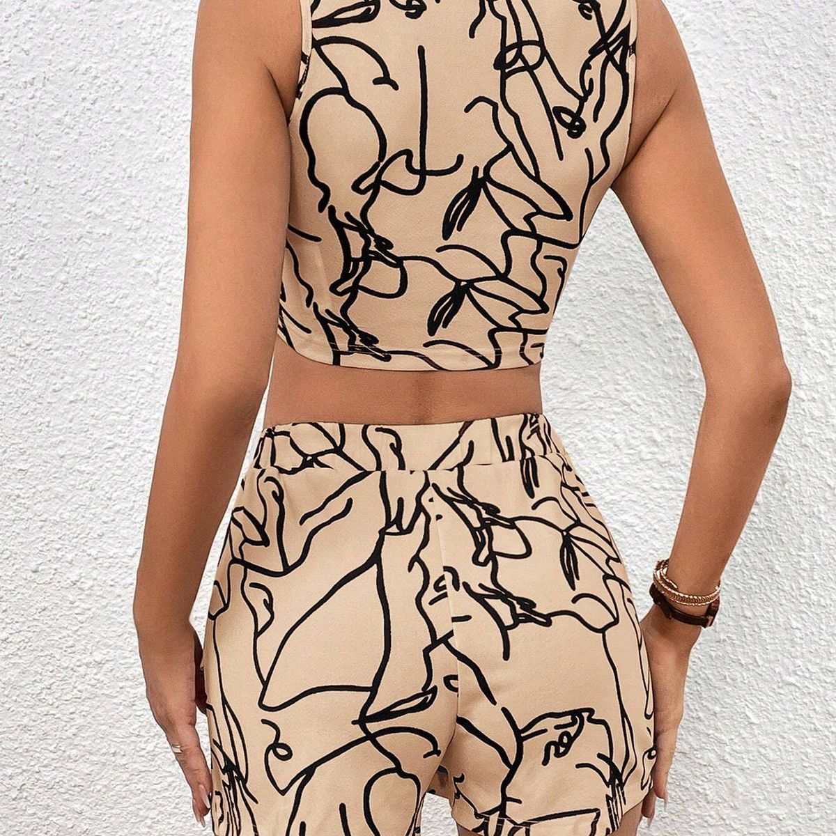 GENERICO - Conjunto Infinity top y short con motivo abstracto