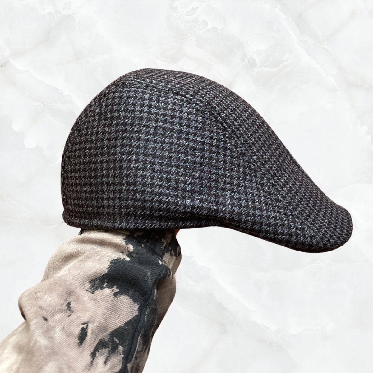 KAST PE - Boina Boomer Patrón Gris Oscuro elástico interno Talla M