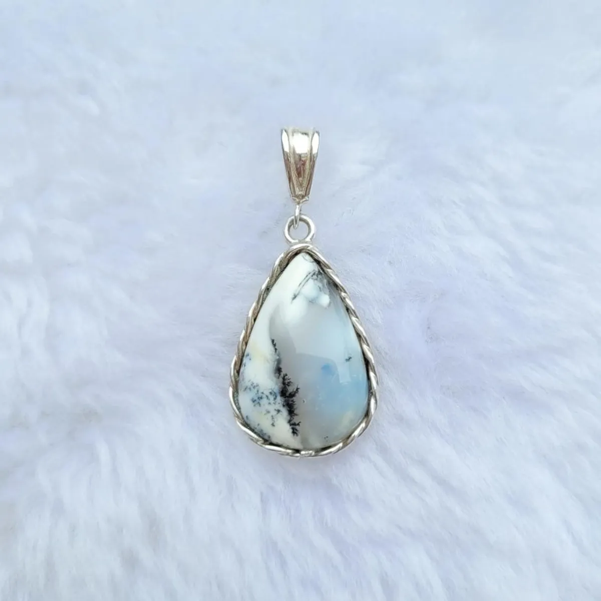 INTUERI - Dije Gota Opalo Merlinita