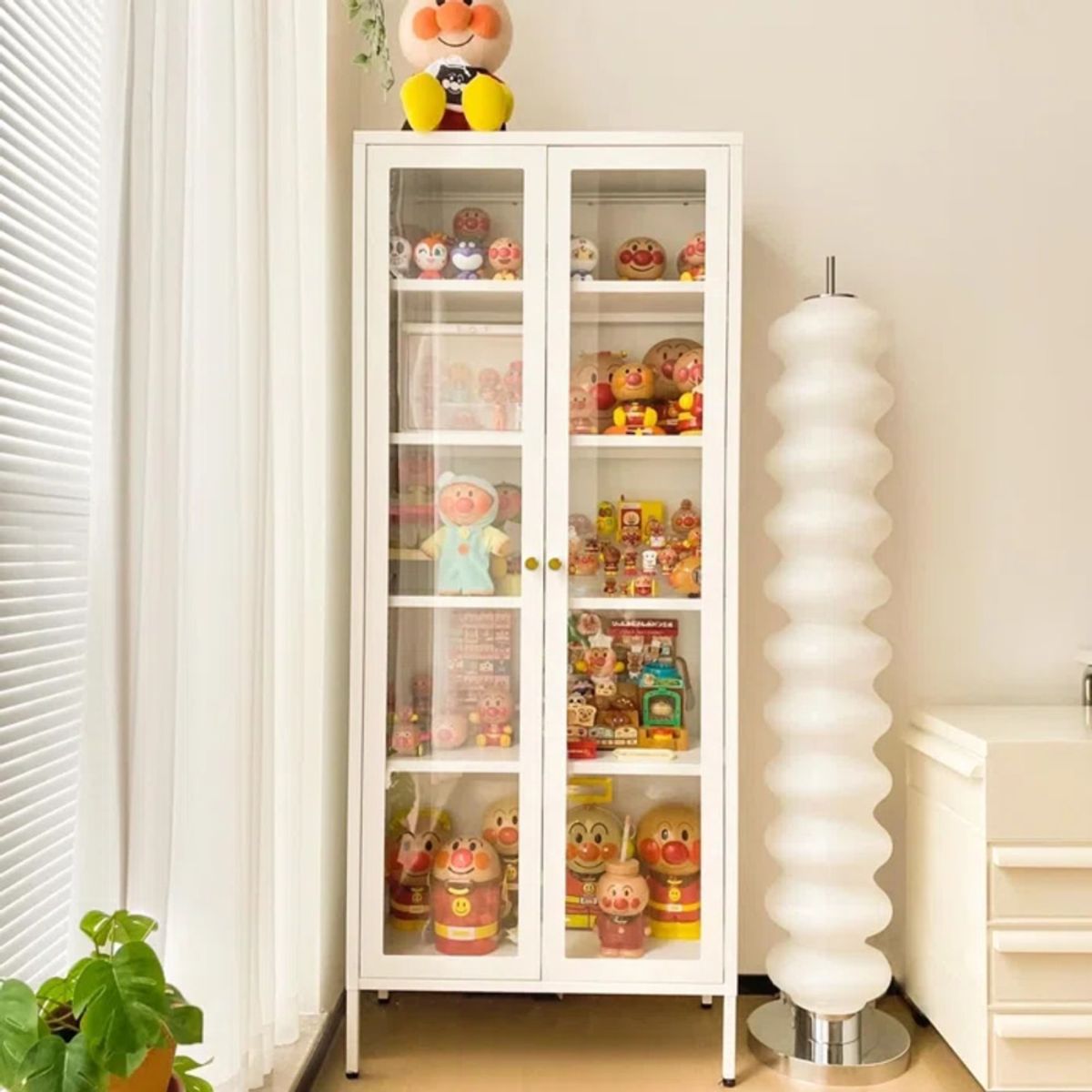 TU MESITA - Vitrina Clásica Multiusos Joan color Blanco TU MESITA 2 puertas