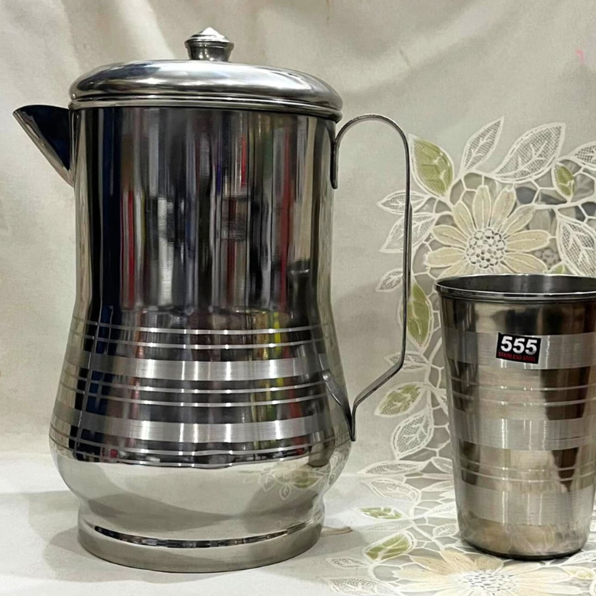 GENERICO - Jarra de acero 2 L + 4 tazas