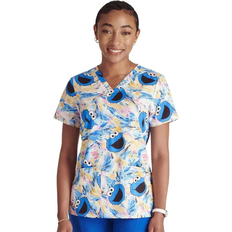 CHEROKEE - Scrub Cherokee  TOONIFORM Blusa con Diseño