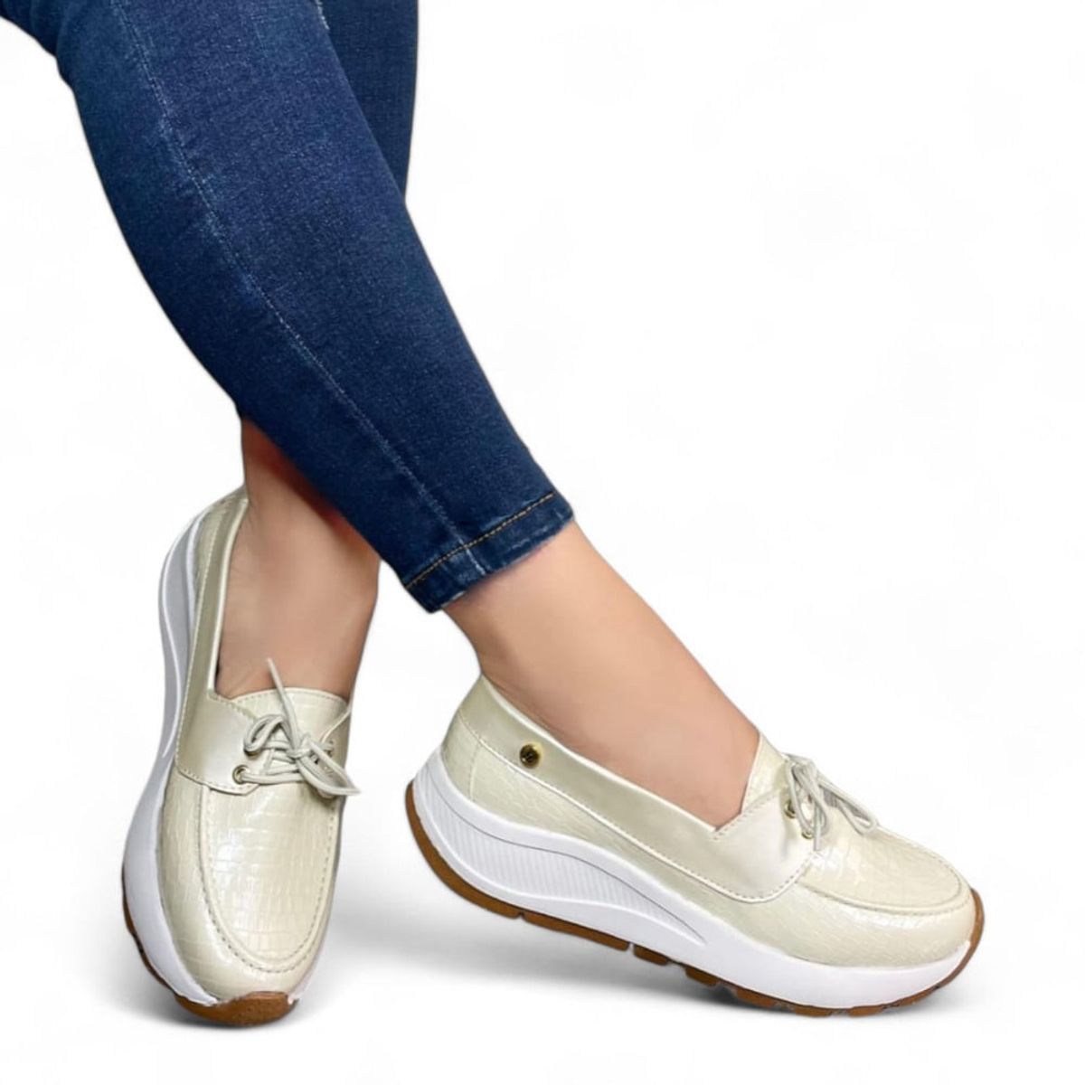 GENERICO - zapatilla mujer relieve cocodrilo 2035L-48 color beige.-