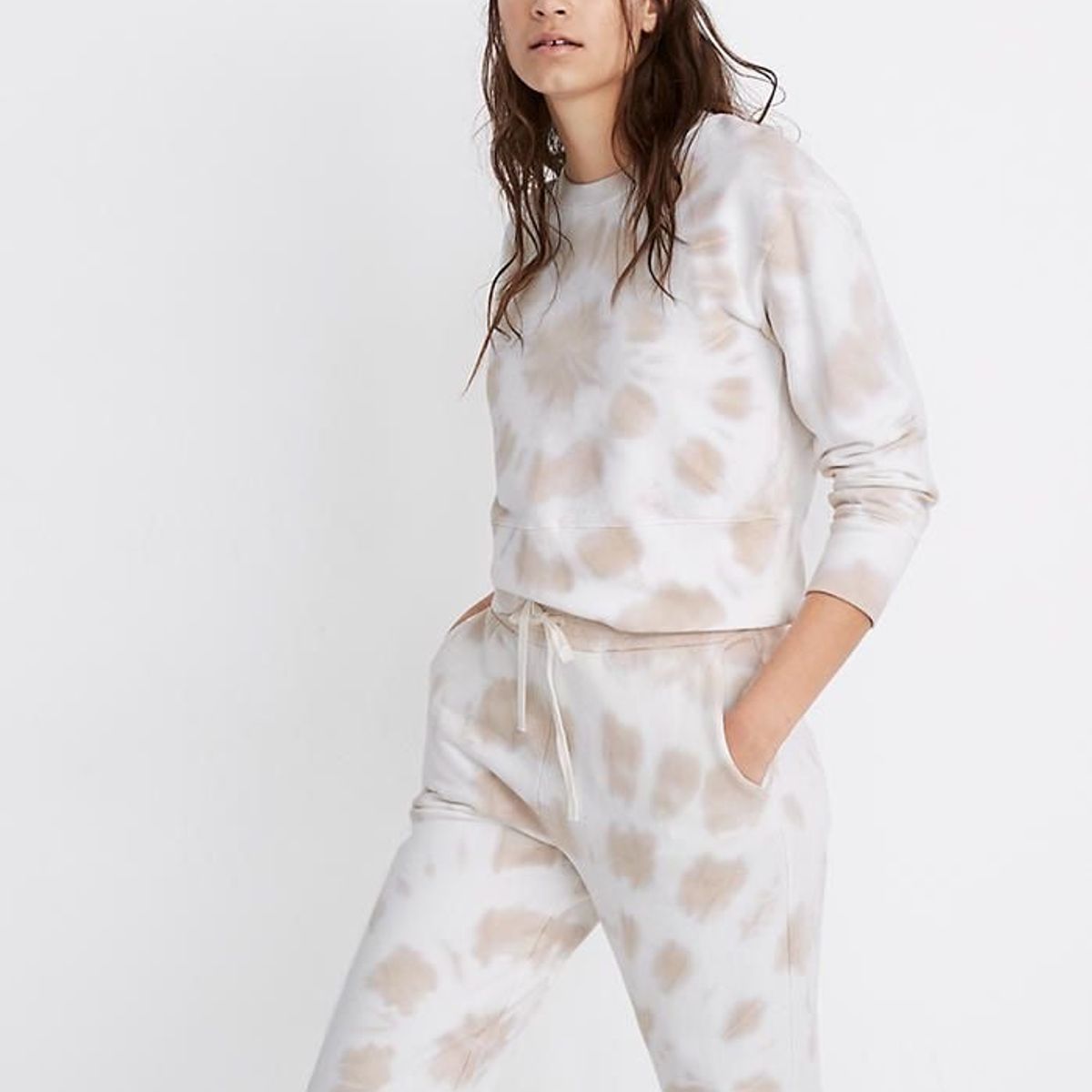 AMA OUTFITTERS - POLERA TYE DIE BEIGE