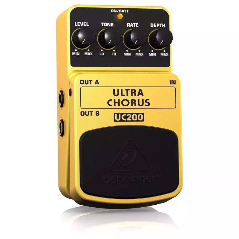 BEHRINGER - Behringer UC200 - Pedal Guitarra Ultra Chorus