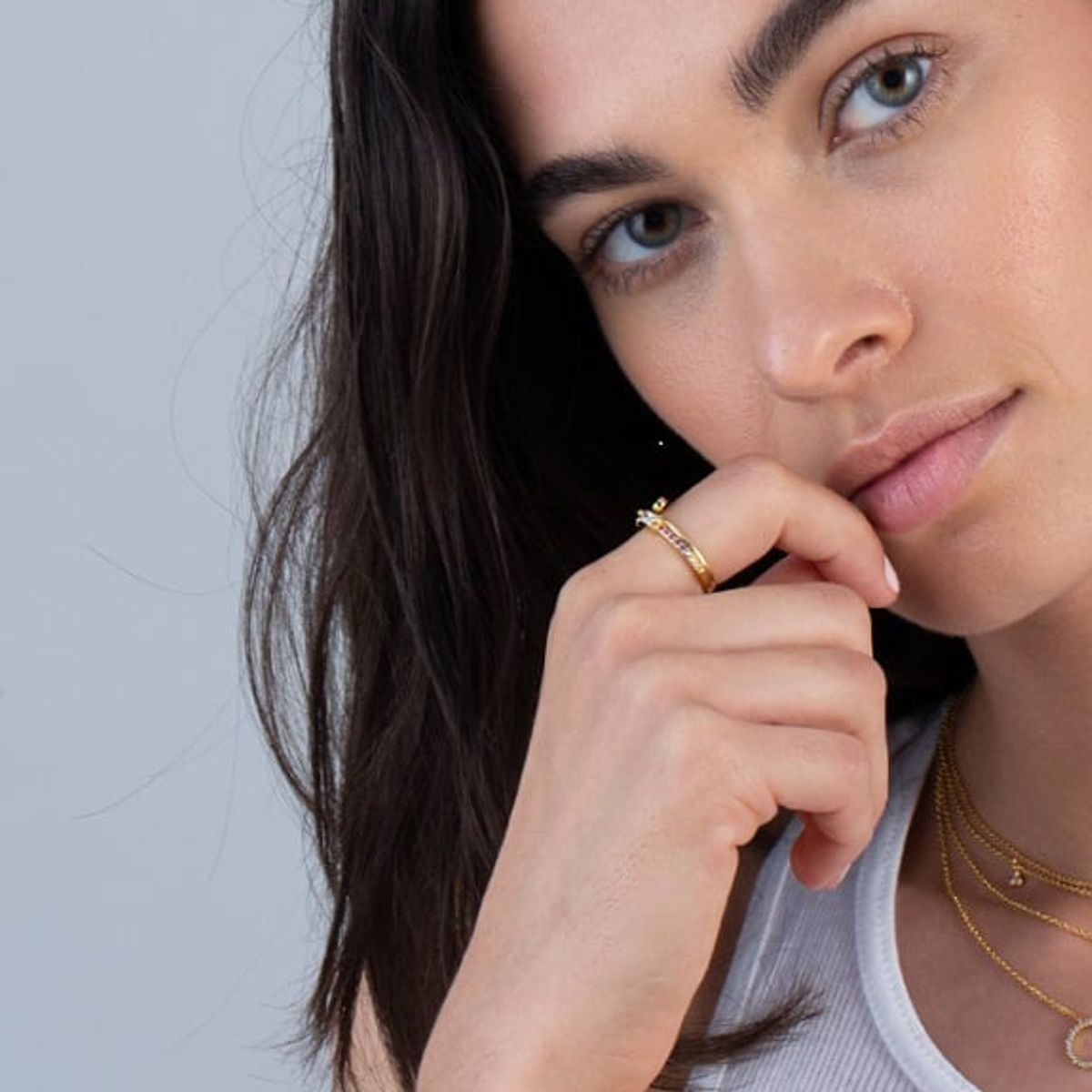 CRISLU - Anillo de Perla con Halo - C de CRISLU