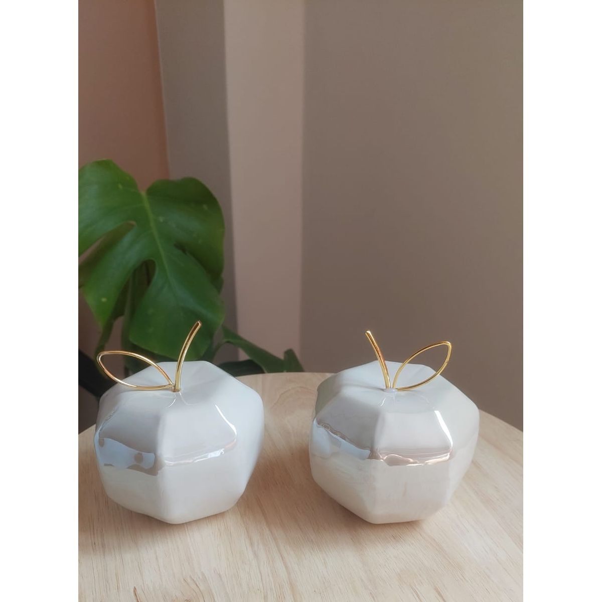 GENERICO - Adorno Set de 2 Manzanas Mágicas