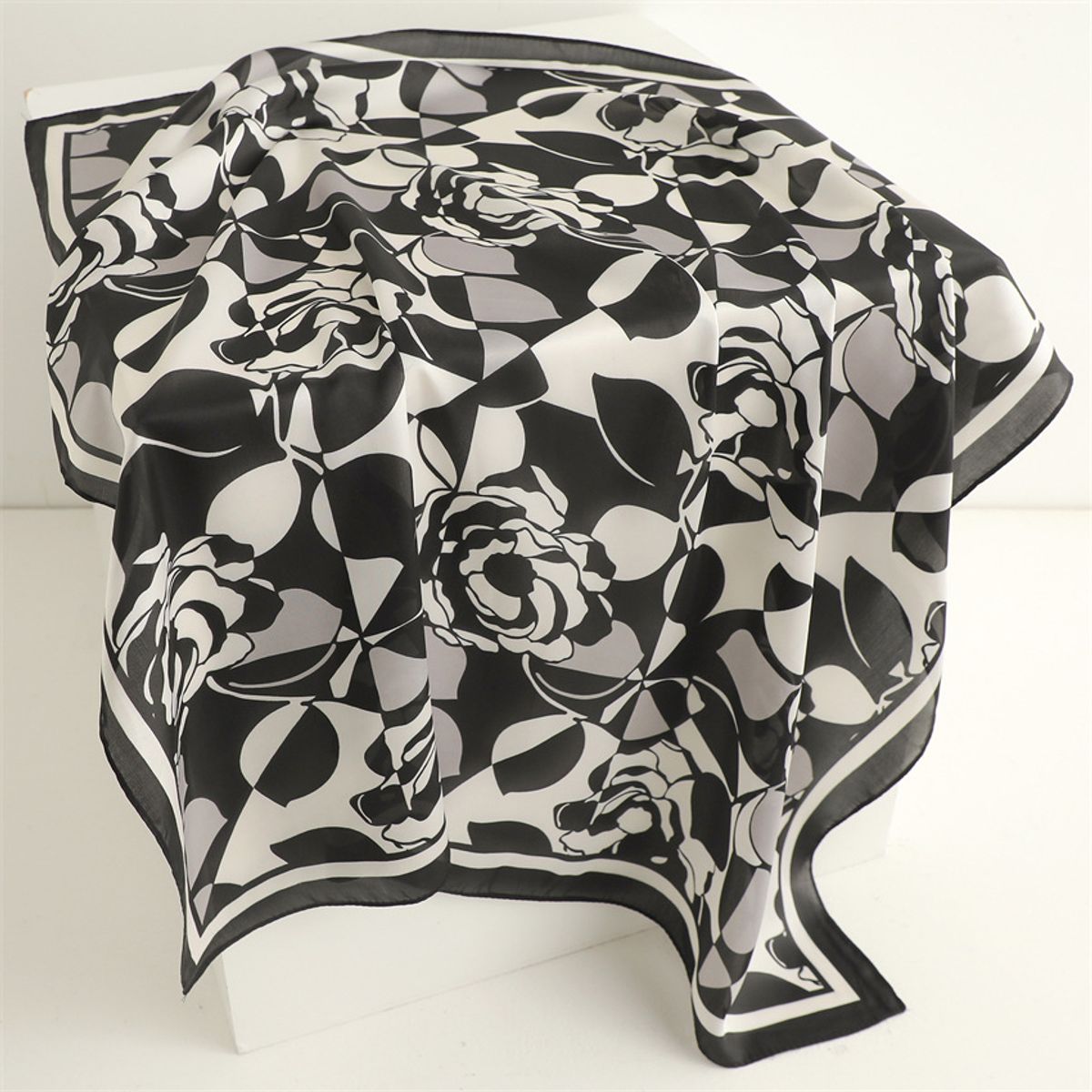 KAST PE - Pañoleta Bandana Pañuelo Damaris de 70x70cm