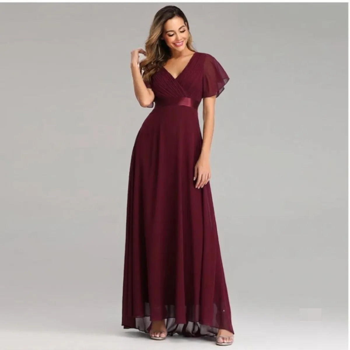 GENERICO - Vestido Largo, Cuello en V Corte Imperial  Vestido Kelly