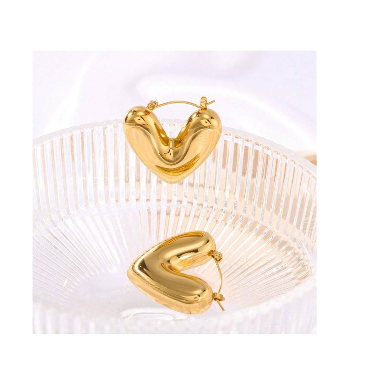 GENERICO - ARETES EN FORMA DE CORAZON DE ACERO INOXIDABLE