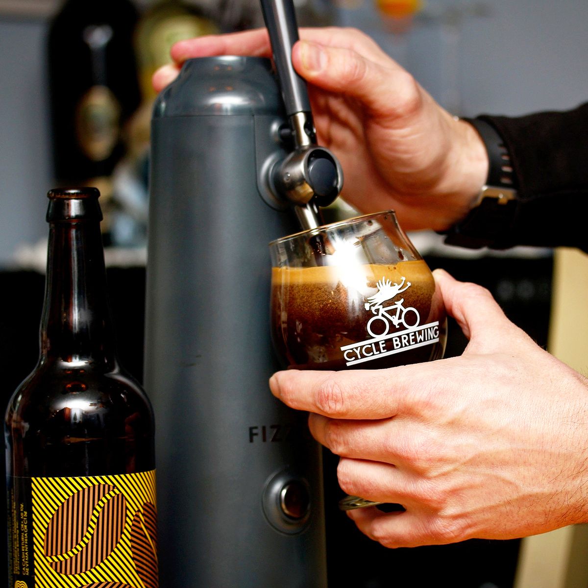 LIBBEY - Dispensador Portatil de Cerveza Fizzics Waytap Gris