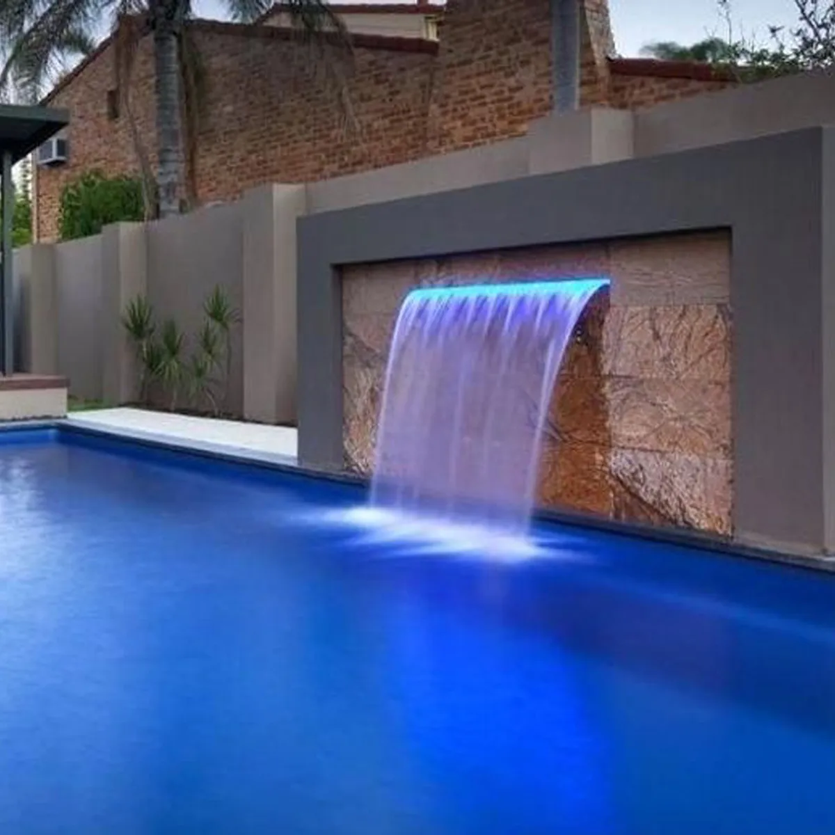 GENERICO - Cascada acrílica para piscina 120 cm LED RGB 16W