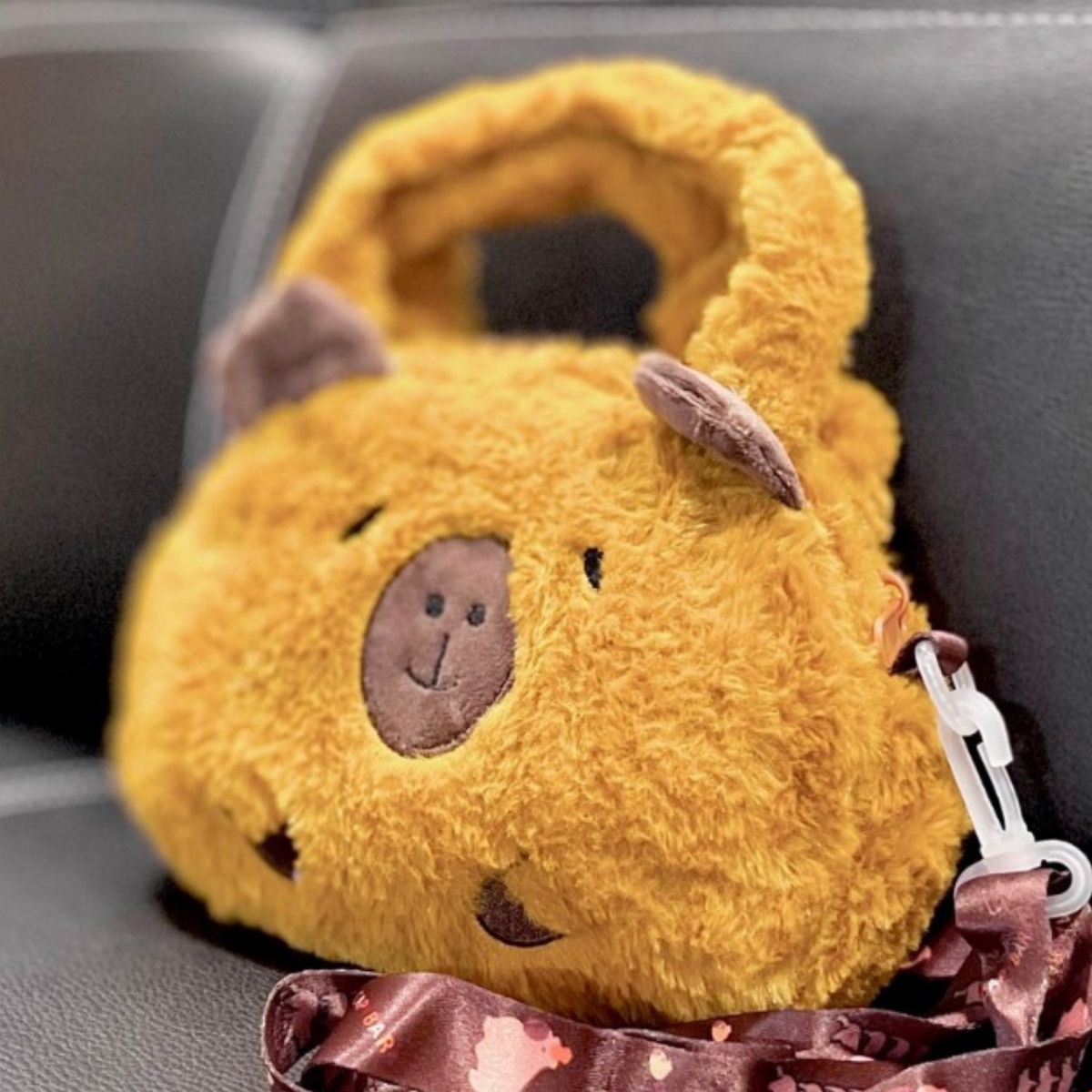 GENERICO - CARTERA CAPIBARA DE FELPA MARRON