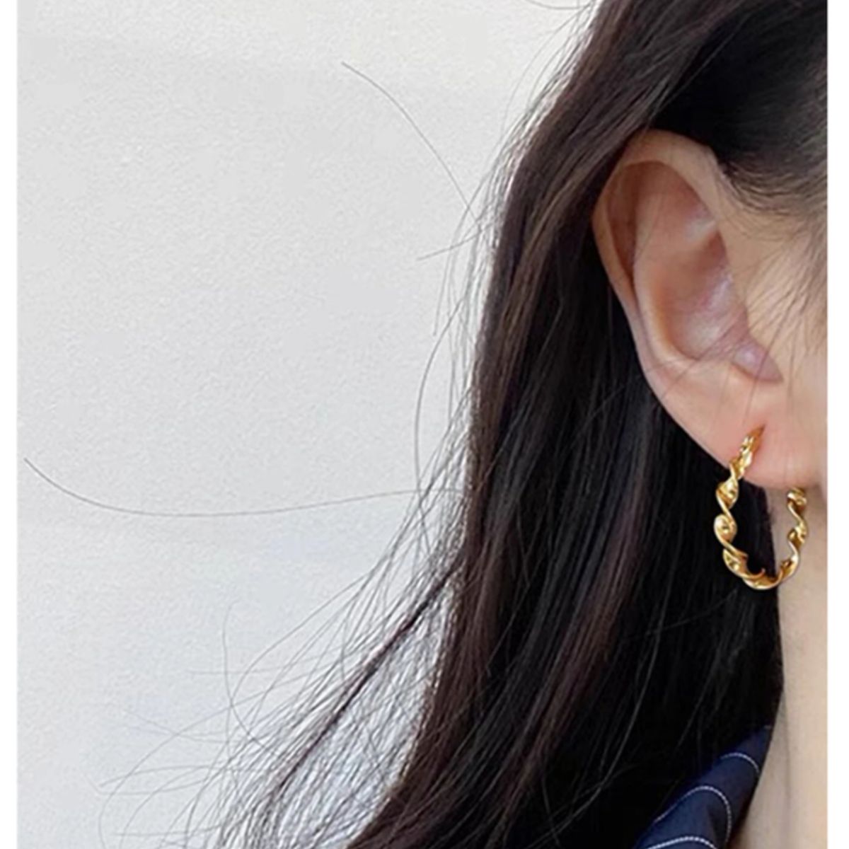 GENERICO - ARETES DE ARITO EN ONDA GIRANTE