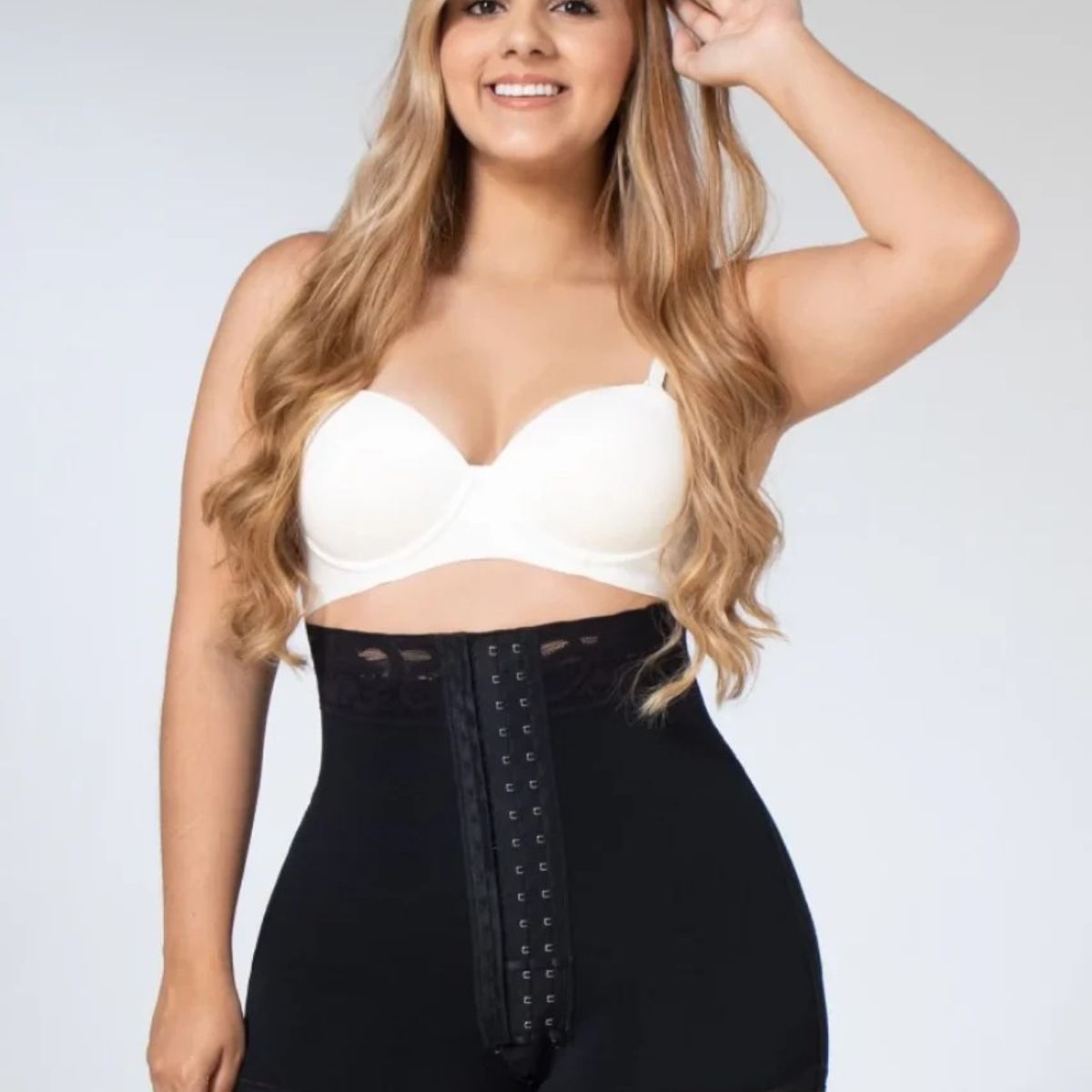 FAJITEX - Short levanta cola, talle alto, extra corto, con cuatro broche 034656