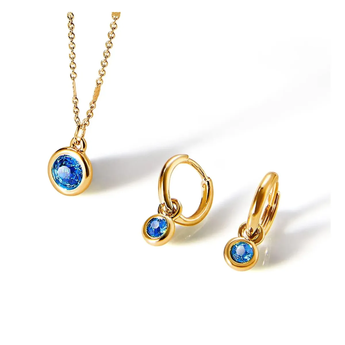 ESIKA - Set Collar + Aretes Safiro Septiembre Baño de Oro 24k y Cristales