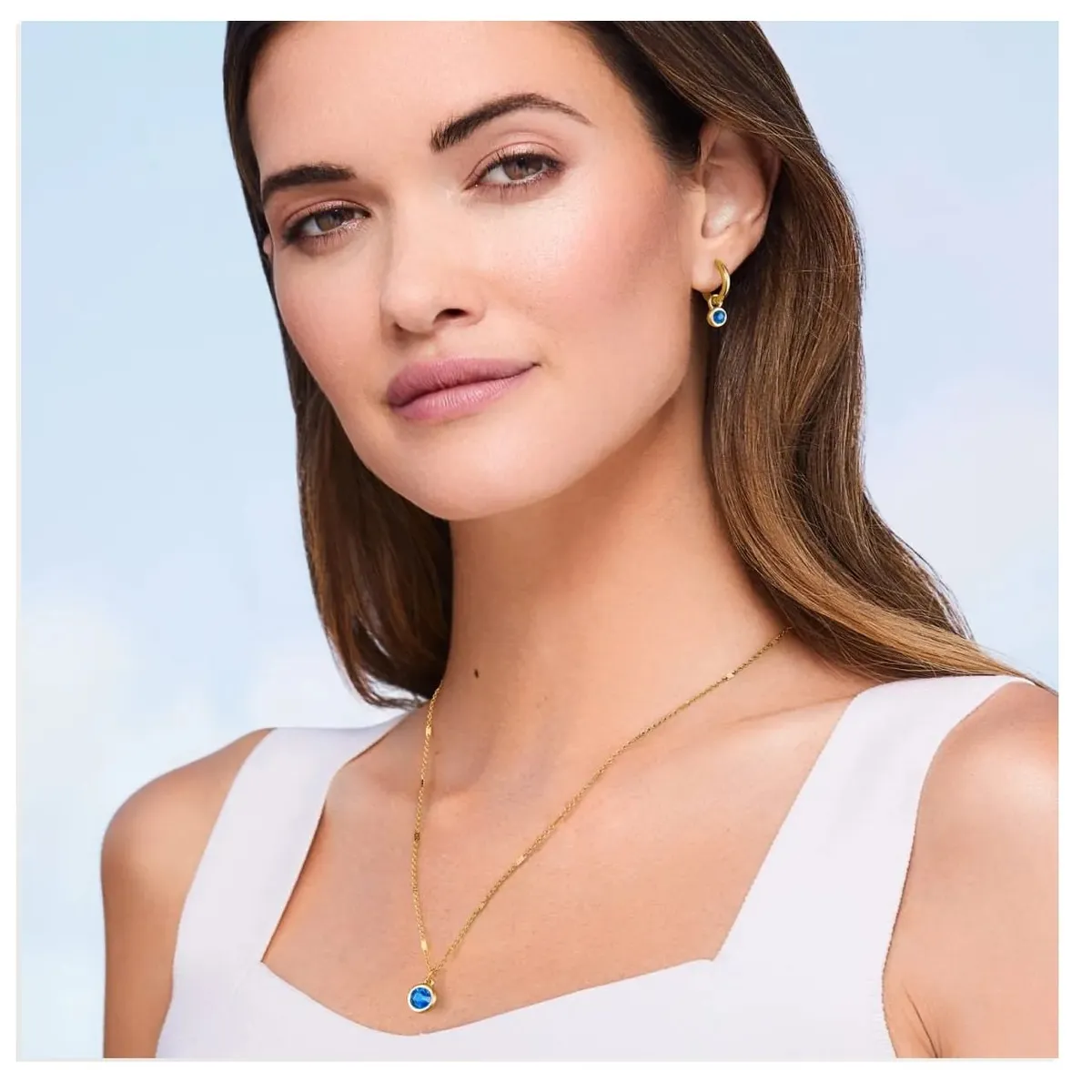 ESIKA - Set Collar + Aretes Safiro Septiembre Baño de Oro 24k y Cristales