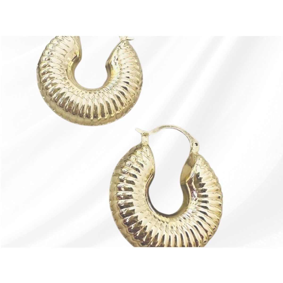 GENERICO - ARGOLLAS ZEPHYRA MODELO  LINEAS